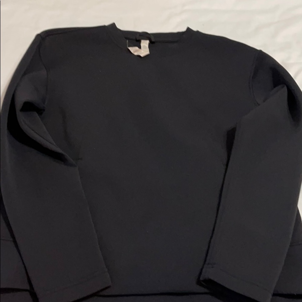 Black lululemon sweatshirt